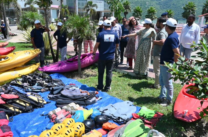  Women’s kayaking training started in Tehri Lake