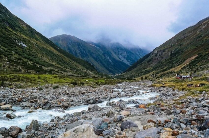  Passport-Visa Mandate for Nepali Porters Triggers Crisis in Uttarkashi Adventure Tourism