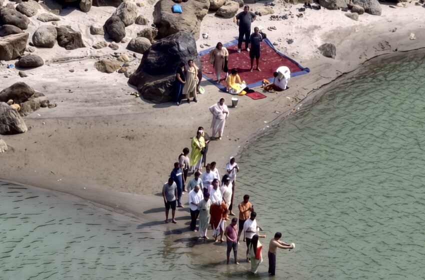  Rishikesh Emerges as Global Yoga Education Hub with 206 Registered Schools